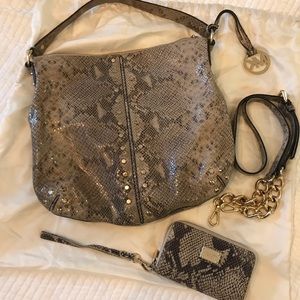 🐍 ⭐️⭐️⭐️  🐍 Authentic snake skin Michael Kors purse with matching wallet